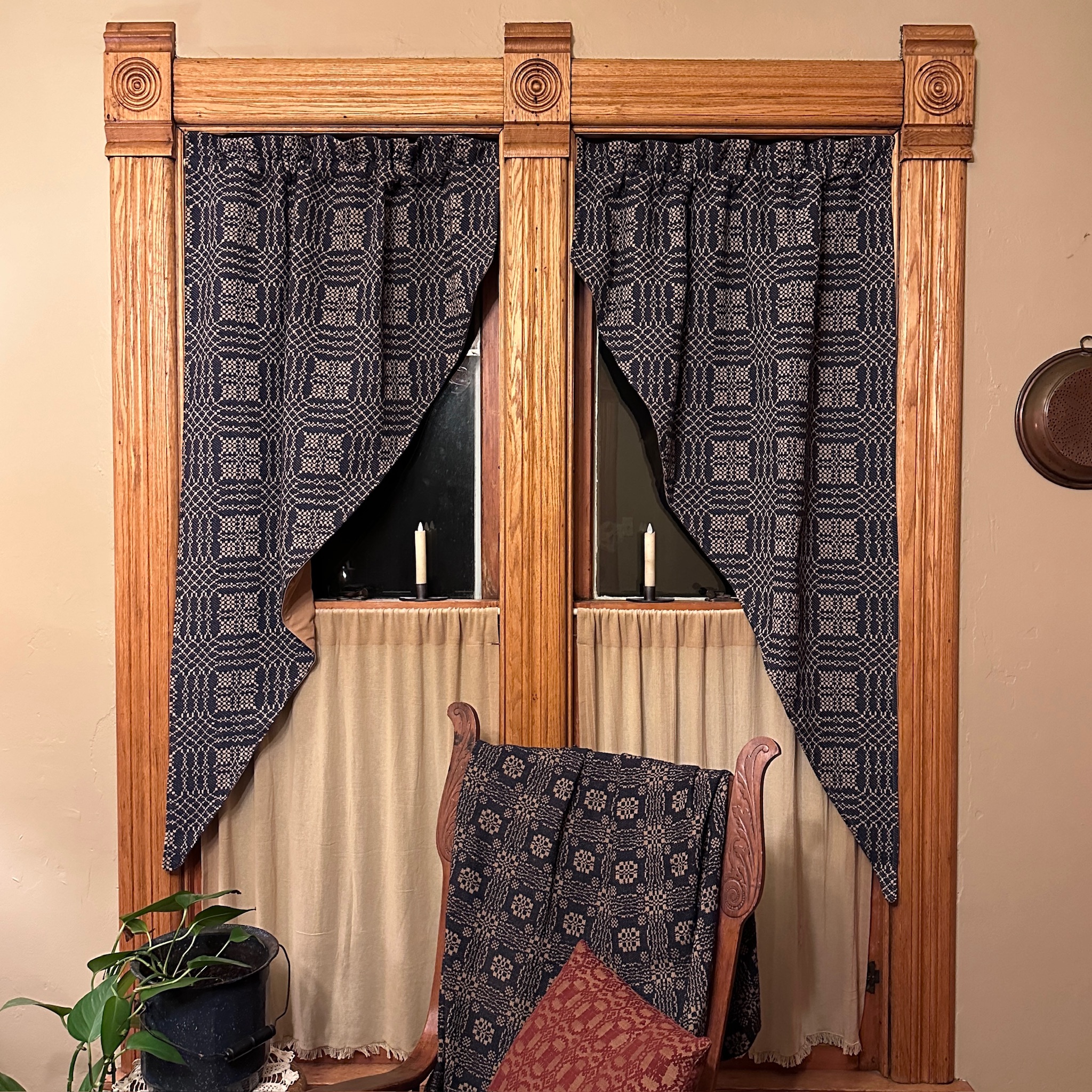 How to Choose Living Room Curtains that Compliment Your Home